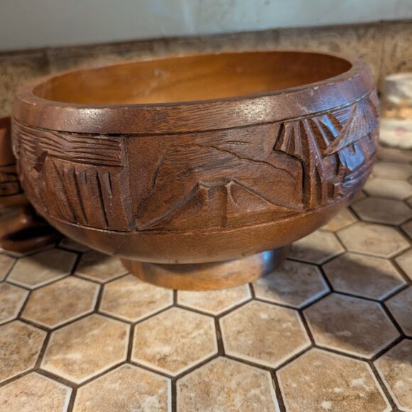 Vintage Carved Wood Punch Bowl & 5 Cups *NOT WATERTIGHT* - Picture 8 of 13